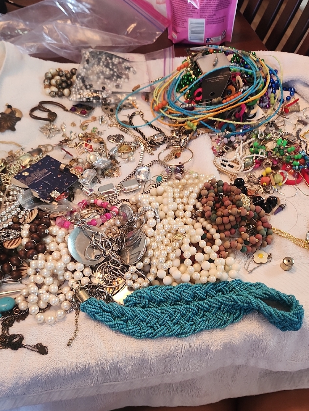 Assorted Women’s Jewelry Set with Turquoise Beaded Bracelet